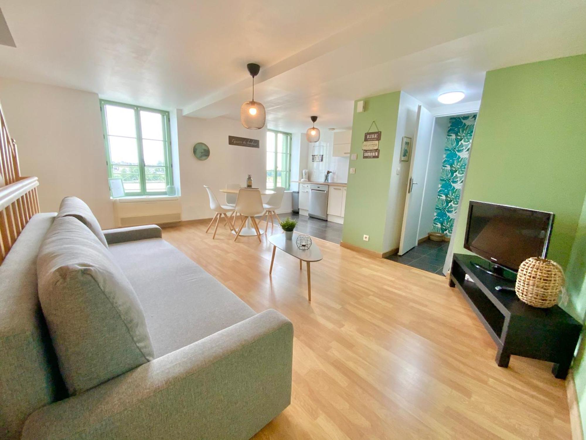 La Vue Loire Appartement Saint-Denis-de lʼHôtel Dış mekan fotoğraf